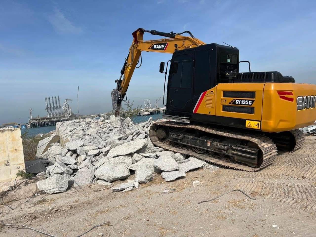 53 - https://วิวัฒน์แบคโฮ.com | ห้างหุ้นส่วนจำกัด วิวัฒน์ แบคโฮ แอนด์ เฮ้า เดโมลิชั่น - บริการ ให้เช่ารถแม็คโคร รถหกล้อ ทอยดิน ปรับหน้าดิน ถมที่ รื้อถอนสิ่งปลูกสร้าง ปรับหน้าดิน เคลียร์ริ่งป่า ขุดร่องสวน จำหน่าย หิน ดิน ทราย และบริการอื่นๆ ครบวงจร